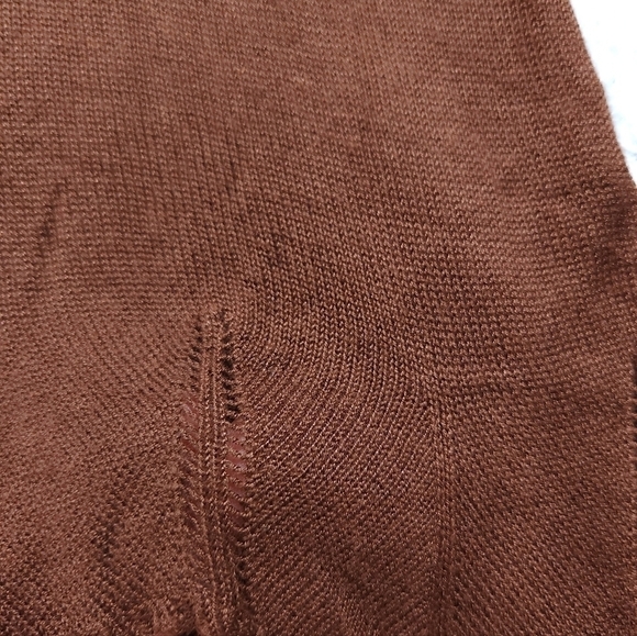 Y2K Studio Y Brown Chevron Deep V Knit Top - Picture 6 of 6